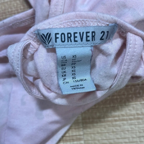Forever 21 Light Pink Tie Dye Halter Crop Top Women's Size XSmall - Picture 6 of 6